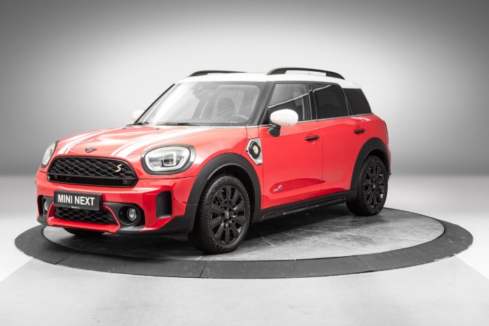 Cooper SE All4 Experience