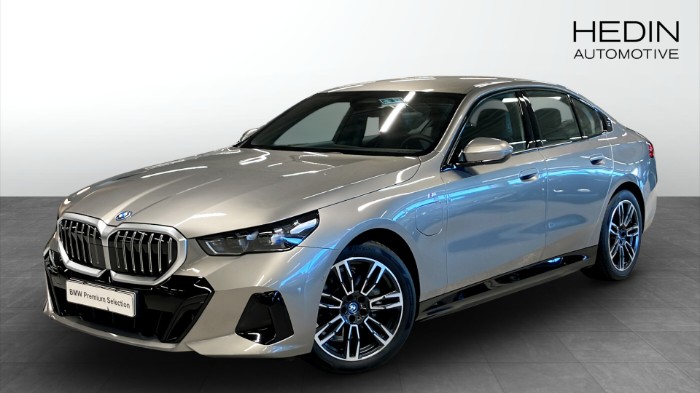 530E XDRIVE SEDAN