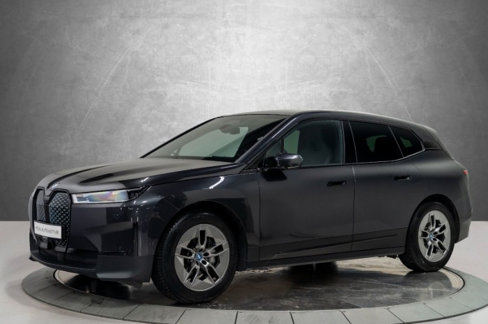 xDrive40 Fully Charged