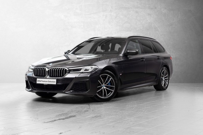 530e xDrive Touring
