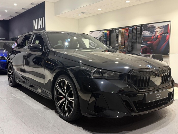 40 83.9kWh M Sport Pro Touring Auto eDrive 5dr (11kW Charger)