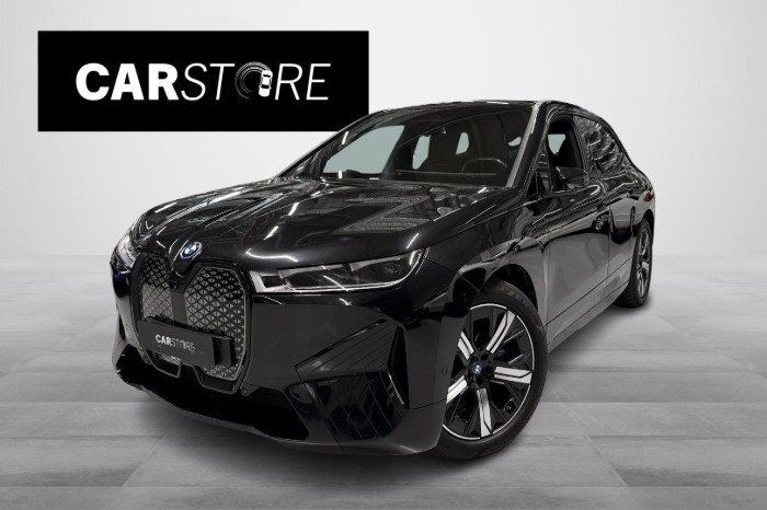 xDrive50 Sport // Koukku / HarmanKardon / Innovation / Heat&Comfort / Laserlight / Nelipyöräohjaus!