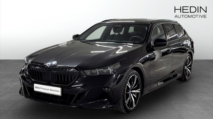 xDrive Touring M-Sport Pro / Innovation / 20" / Drag