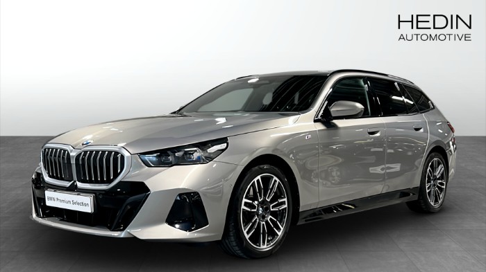 xDrive Touring M Sport Drag