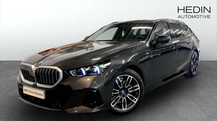 xDrive Touring M Sport Harman kardon Drag Driving assist