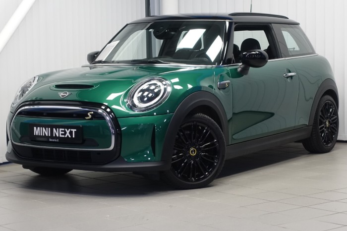 Cooper SE Essential 3-d