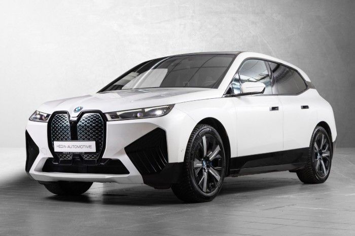 xDrive40 Fully Charged