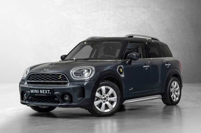 Cooper SE All4 Experience