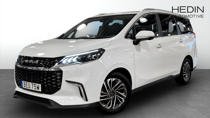 5 | 6-sits | Car play |  360° | 70 KWH