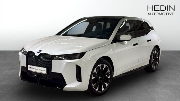 XDRIVE60 Fully Charged M-sport Edition Panorama Sky Lounge