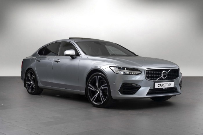 T8 407hk R-Design AWD aut