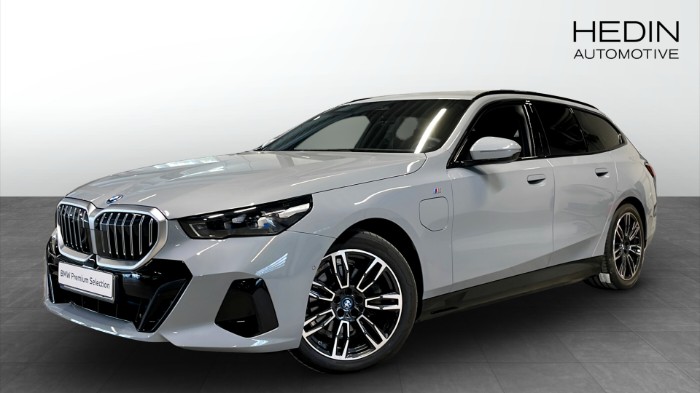 xDrive Touring M Sport Business Launch Drag H/K Comfort
