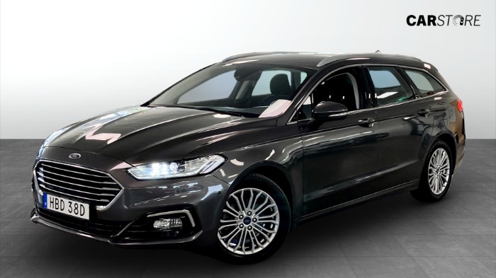 Kombi Titanium 2.0 Hybrid 187Hk|Kamera|Navi|Carplay|