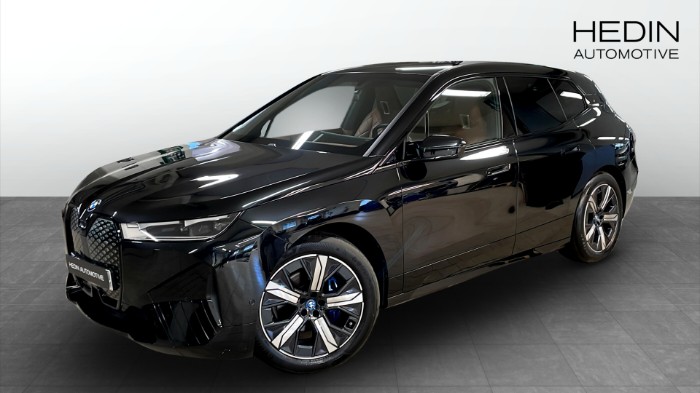 50 xDrive Sky Lounge Massagestolar Head-up Drag Värmare