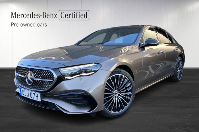 300 E SEDAN AMG  / PANORAMA / BURMESTER / DRAG