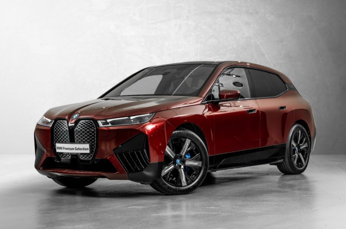 xDrive40 Fully Charged