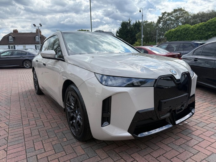 45 100.6kWh M Sport Auto xDrive 5dr (11kW Charger)