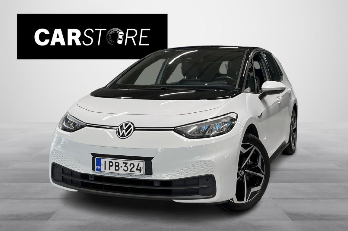 Pro 150 kW, akku 58 kWh // Adapt.Vakkari / Navi / Lämpöpumppu / 2x Renkaat //