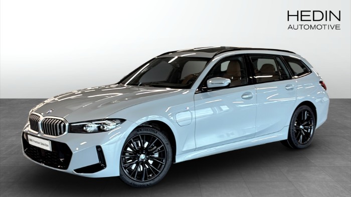 330E XDRIVE, M-Sport, Panoramatak, Drag