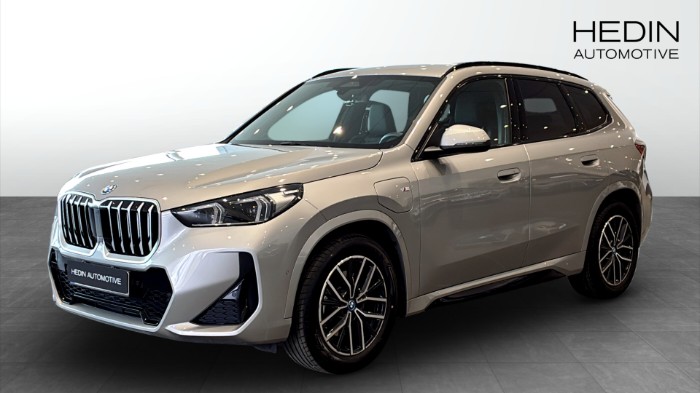 xDrive25e M sport, Dragkrok