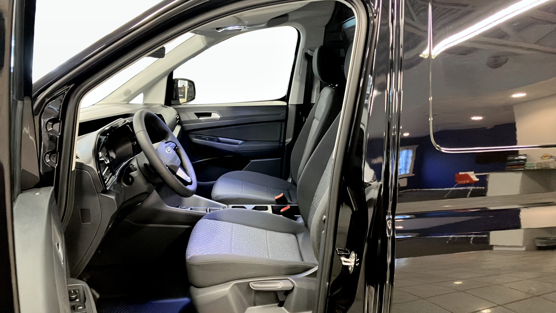 Ford Grand Transit Connect 2.0 EcoBlue Powershift, 122hk, 2026