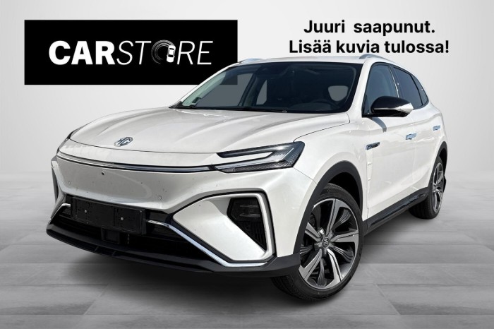 Performance AWD // 360 kamera / ACC / Panorama / Bose Audio / Ilmastoidut istuimet muistilla //