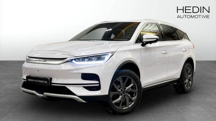 Tang AWD 7-sits 530km  Demobil