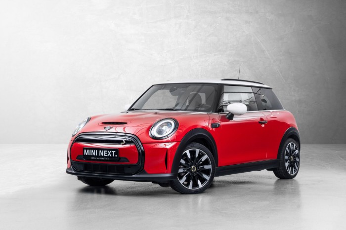 Cooper SE Essential 3-d